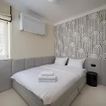 Apartment Nowolipki Deluxe Grey